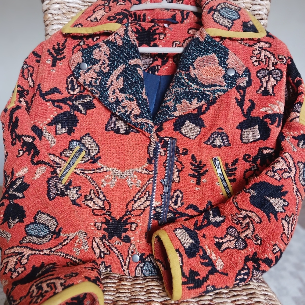 Jacket short waist, orange, yellow, black floral, free people.